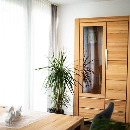 Ferienwohnung Am Schlosspark Ebersdorf  ภายนอก รูปภาพ