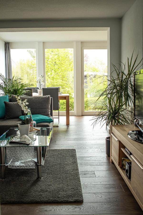 Ferienwohnung Am Schlosspark Ebersdorf  ภายนอก รูปภาพ
